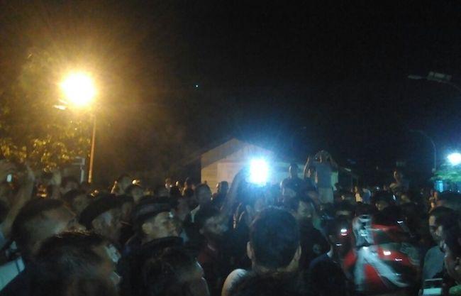 Polantas Kejar-kejar Siswa SMK Hingga Patah Tulang, Ratusan Warga Geruduk Mapolsek