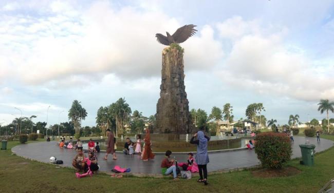 Tugu Elang Terkesan Tak Terawat, Pengelola: Setiap Hari Dibersihkan