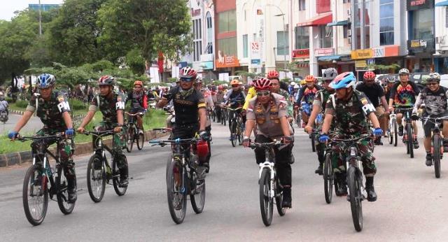 Kapolda Kepri Gowes Kamtibmas Sambil Pantau Penghitungan Suara