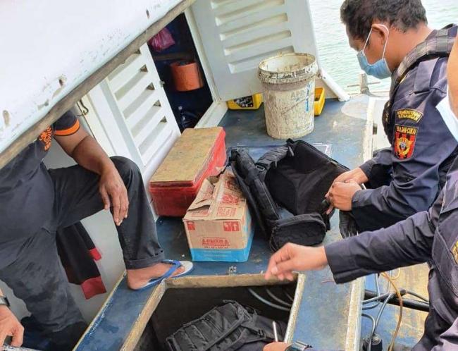 Bea Cukai Tangkap Speedboat Selundupkan iPhone ke Luar Batam