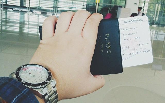 Jangan Selfie Foto Paspor dan Boarding Pass, Ini Bahayanya