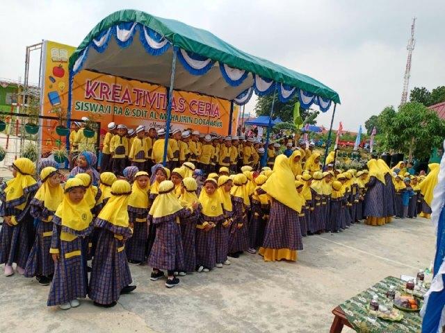 Sekolah Al Muhajirin Dotamana Isi Bulan Bahasa dengan Literasi Kreatif