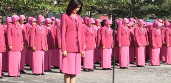 Ibu Bhayangkari Ikut Ringkus Wanita Penyelundup 2.000 Ekstasi dan Sabu di Hang Nadim