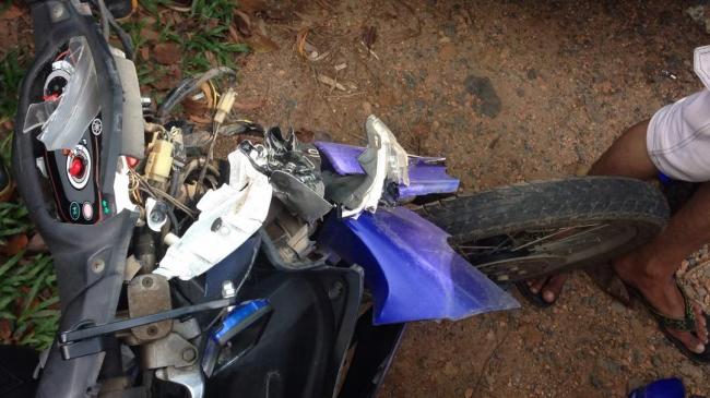 Saat Kejadian Sepeda Motor Wanita yang Tabrak Pick Up Nyungsep ke Kolong 