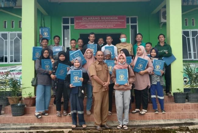 DPKP Lingga Serahkan Ijazah Puluhan Mahasiswa Program Vokasi IPB Bogor