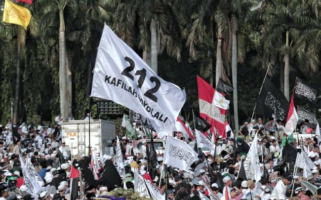 Ustaz Tengku Sindir Jokowi di Reuni 212: Soal Jalan Tol hingga Genderuwo