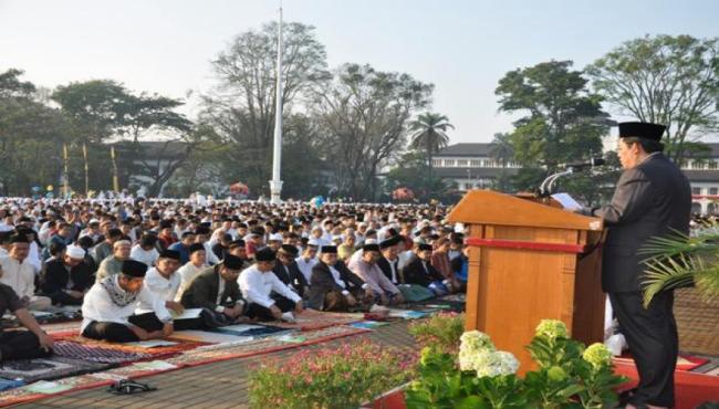 Dengar Ceramah Khatib Idul Fitri Ini, Jemaah Langsung Bubar