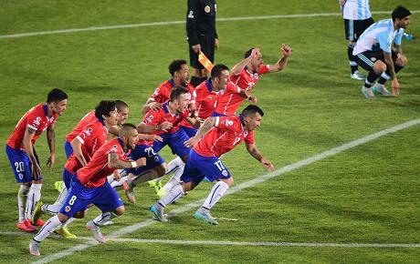 Hempaskan Argentina, Chile Juara Copa Amerika 2015!