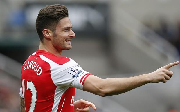 Giroud Cetak Hattrick, Arsenal Finis Posisi Dua