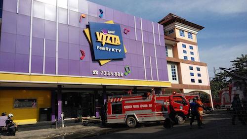 4 Korban Kebakaran Inul Vizta Dilarikan ke RSUP Kepri