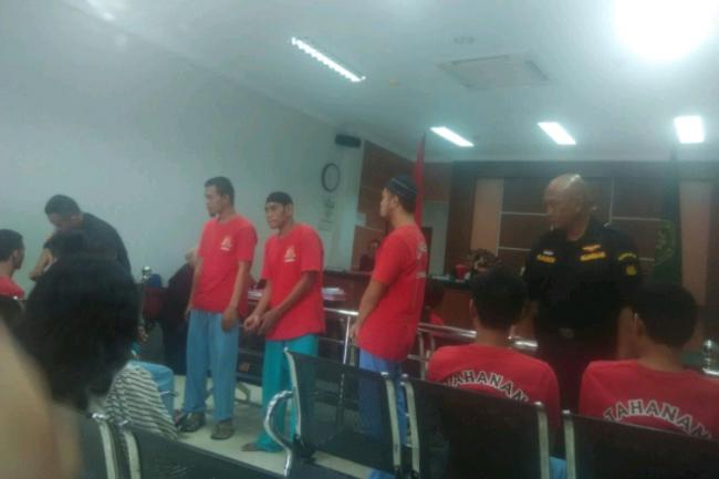 Tiga Pemulung di Batam Terancam 7 Tahun Penjara Usai Lakukan Pengeroyokan
