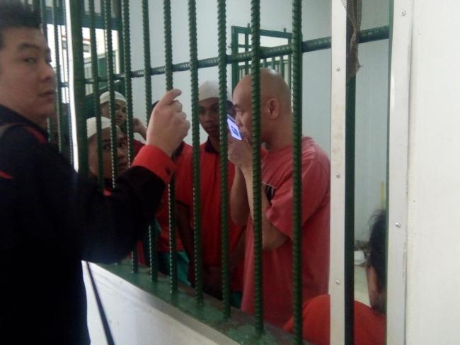 Terdakwa Pemilik 26 Kg Sabu Bisa Gunakan Seluler di PN Batam?