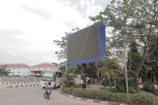 Satpol PP Kaget Lihat Videotron dan Papan Reklame Berdiri dalam Semalam