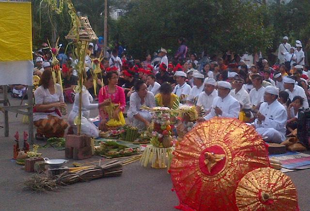 Hari Raya Nyepi Bertepatan dengan Gerhana Matahari Total, Ini Doa Umat Hindu di Batam