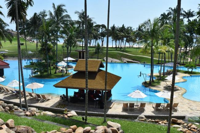 Resort Terkemuka Bintan Lagoon Kolaps, Karyawan Dihantui PHK Besar-besaran