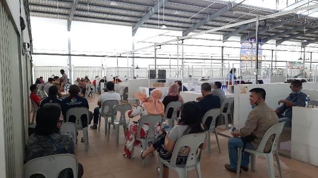 Pedagang dan Pembeli di Pasar TPID 2 Dreamland Wajib Pakai Masker
