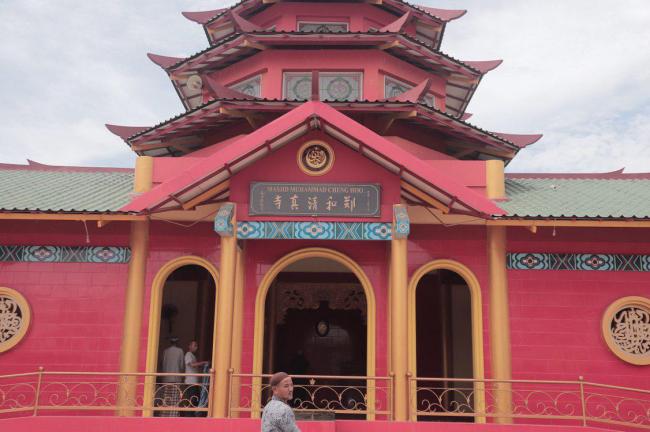 Kental Budaya Islam, Masjid Cheng Ho Tak Ikut Bersolek Saat Imlek