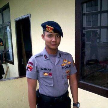 Wow, Polisi di Garut Ini Lumpuhkan 7 Penjahat Bersenjata Tajam