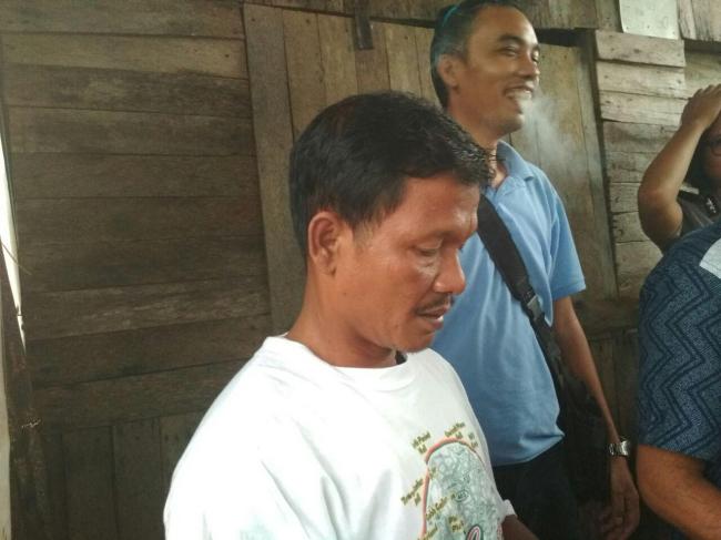 Rahman Siri Cari Bantuan dengan Berjalan Kaki Hingga 2 Kilometer