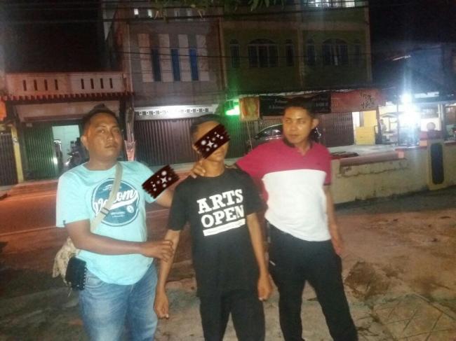 Seorang Remaja Ditangkap Polisi, Apa Penyebabnya?