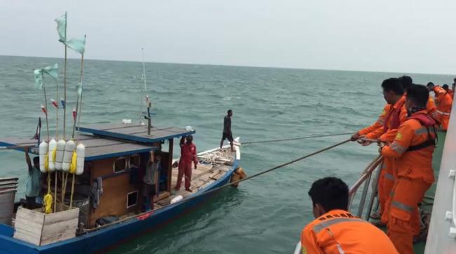 Basarnas Selamatkan Kapal Nelayan Terombang-Ambing di Jalur Tangker