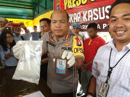 Naik Kapal TKI Ilegal, Pria Ini Selundupkan 893 Gram Sabu dari Malaysia