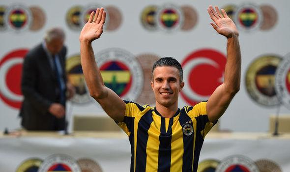 Pato Resmi ke Chelsea, Van Persie Akan Menyusul