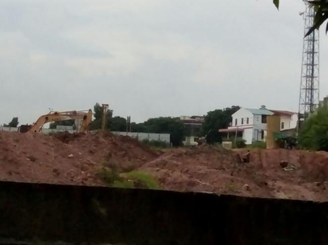 Lumpur Kiriman Pollux Habibie Terjang Perumahan Citra Batam