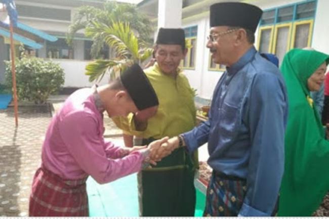 Bupati Hamid Rizal Open House di Pulau Sedanau