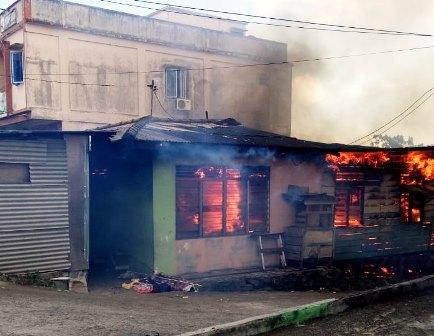 Rumah Kos di Jalan Kijang Lama Ludes Dilalap Si Jago Merah