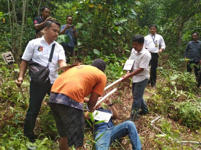 45 Adegan Reka Ulang Pembunuhan Brutal Pensiunan TNI di Tanjungpinang