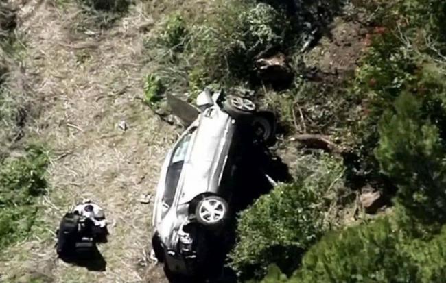 Pegolf Tiger Woods Kecelakaan, Mobil Terguling dan Rusak Parah 