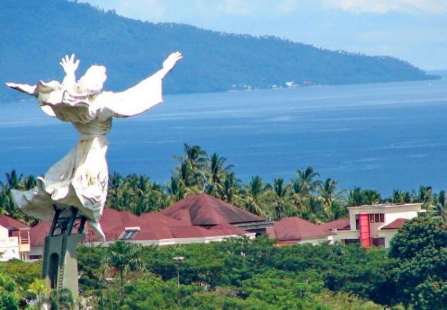 Resmi Dibuka, Festival Pesona Bunaken 2018 Memantik Sport Tourism Kelas Dunia 