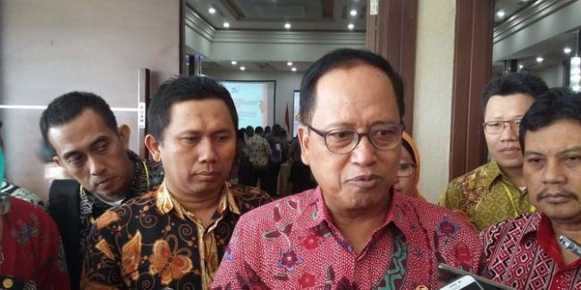 Menristekdikti Minta Kampus Bersih dari Aktivitas Politik