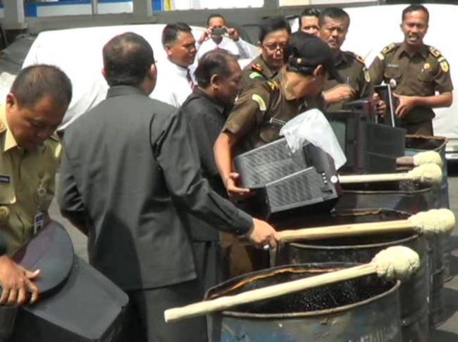 Ini Alasan Kejari Karanganyar Musnahkan Televisi Rakitan Pria Lulusan SD
