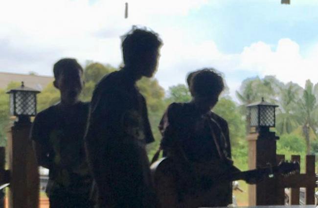 Warga Risih, Pengamen Punk Makin Ramai di Tanjunguban 