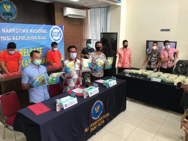 Tergiur Upah Rp30 Juta, Nelayan Ini Nekat Selundupkan 33 Kg Sabu dari Malaysia-Batam