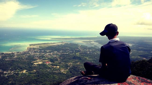 Mengintip Natuna dari Puncak Gunung Ranai