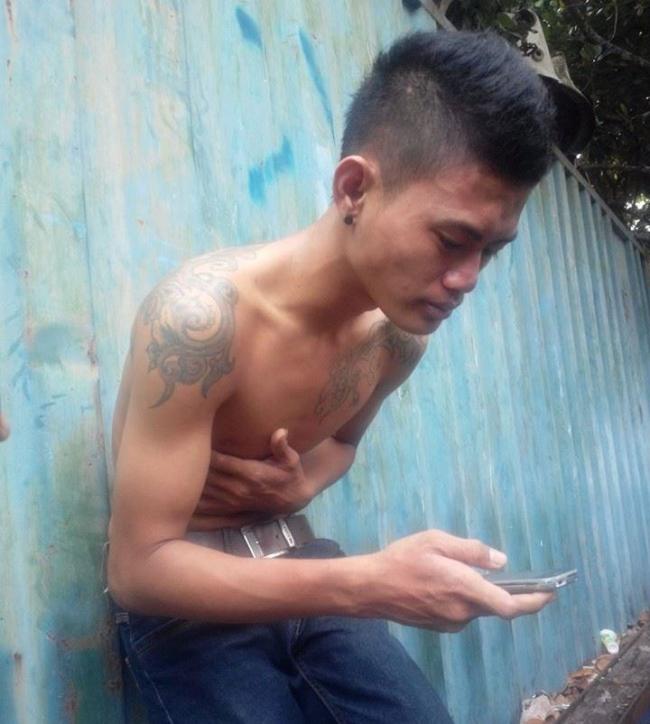 Tertangkap Curi Motor di Tiban, Pencuri Ini Masih Sempat Main Handphone