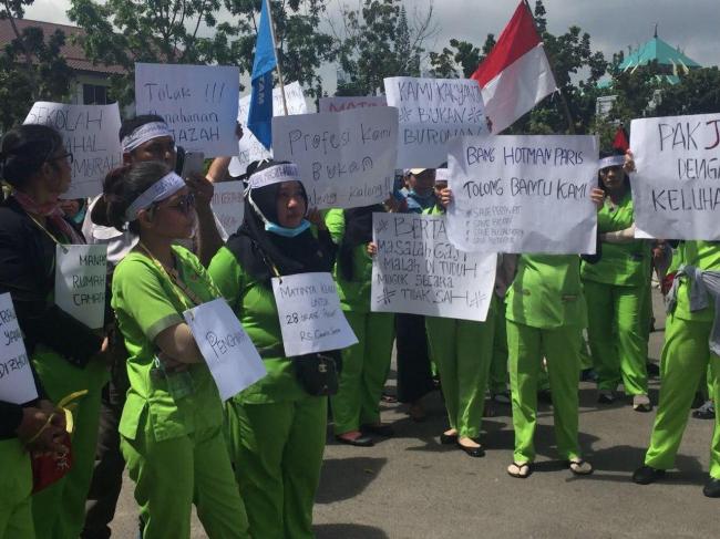 Jeritan Perawat Casa Medika Korban PHK: Kami Karyawan Bukan Buronan