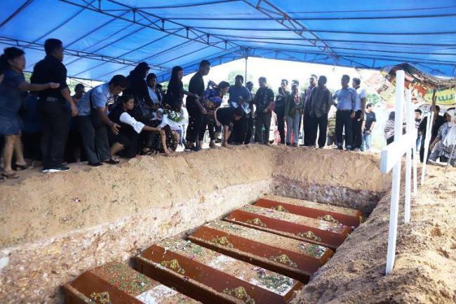 Selamat Jalan Tulaaang dan Itokku..