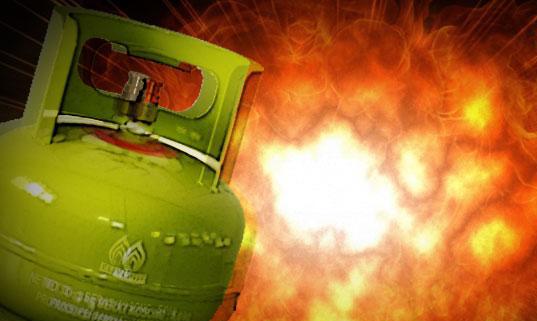 Kebakaran di Bengkong Akibat Gas 3 Kg Meledak!