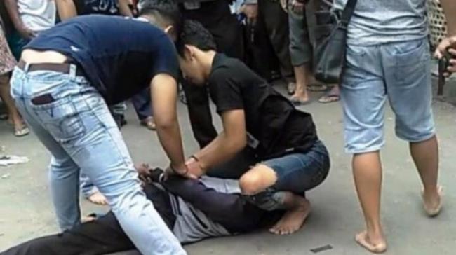 Seorang Pria di Karimun Lawan Petugas dengan Sebilah Parang