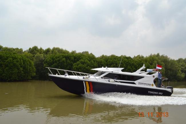 Kapal Bupati Karimun Bocor di Tengah Laut, Bagaimana Nasib Bupati?