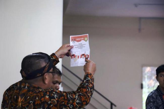 Pasangan Lis-Maya Menang Telak di Tempat Lis Mencoblos