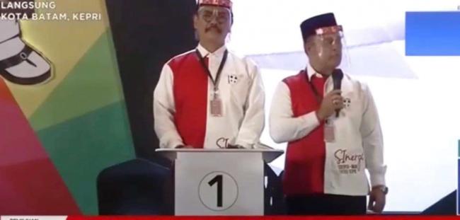 Debat Pilkada Kepri, Iman Sutiawan Anjurkan Marlin Lebih Banyak Belajar