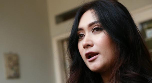  Nafa Urbach Gugat Cerai Zack Lee