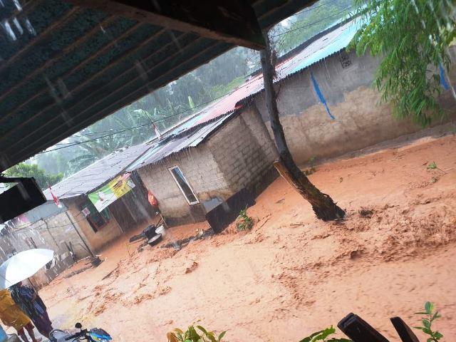 Banjir Terjang Baloi Kolam, Tiga Rumah Warga Rusak Parah