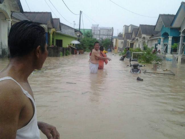 Banjir di Tanjung Riau Rendam Puluhan Rumah 