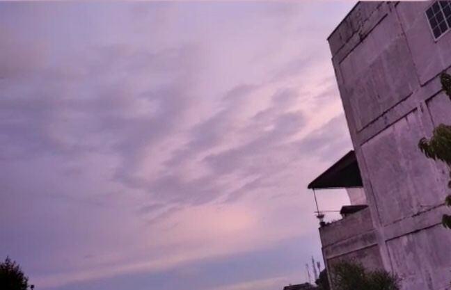 Awan Mirip Lafadz Allah Muncul di Langit Tanjungpinang